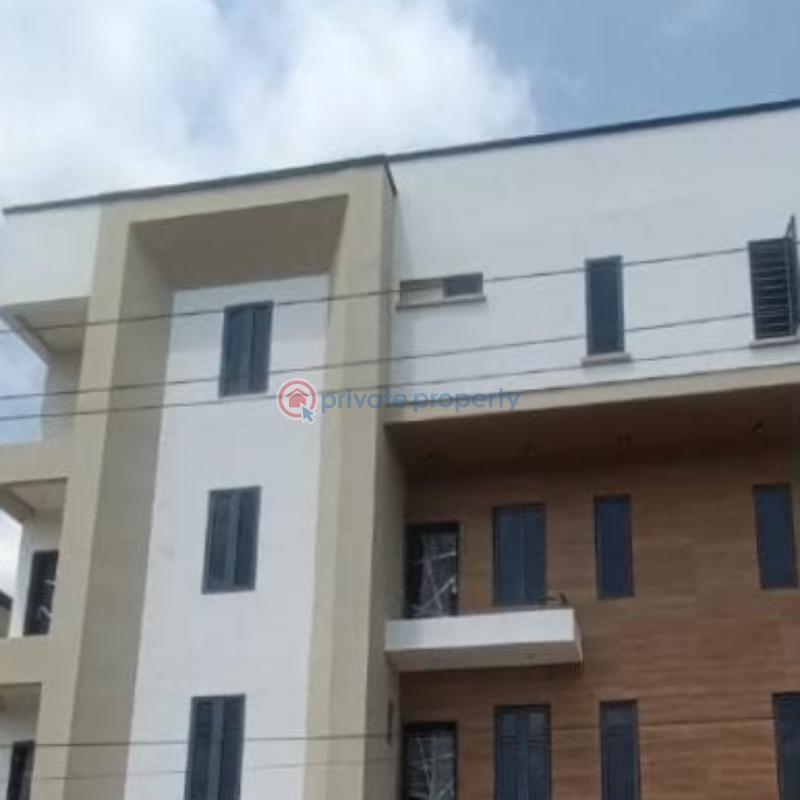 2 bedroom Block Of Flats For Sale Surulere Lagos
