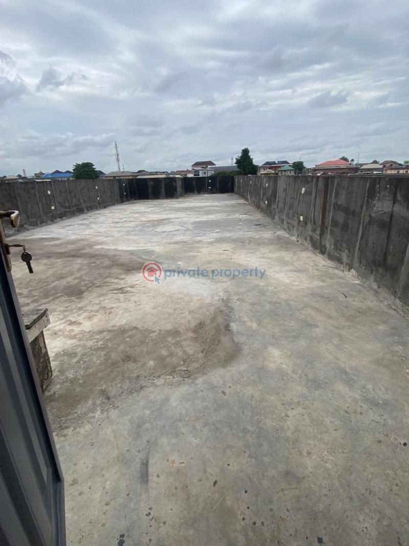 Commercial Property For Rent Mushin Lagos - 0