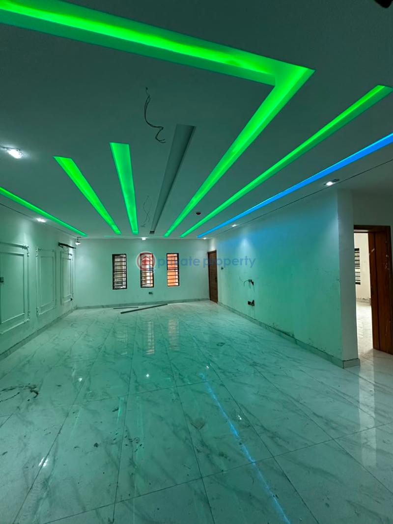3 bedroom Block Of Flats For Sale Off Admiralty Way Lekki Phase 1 Lagos - 1