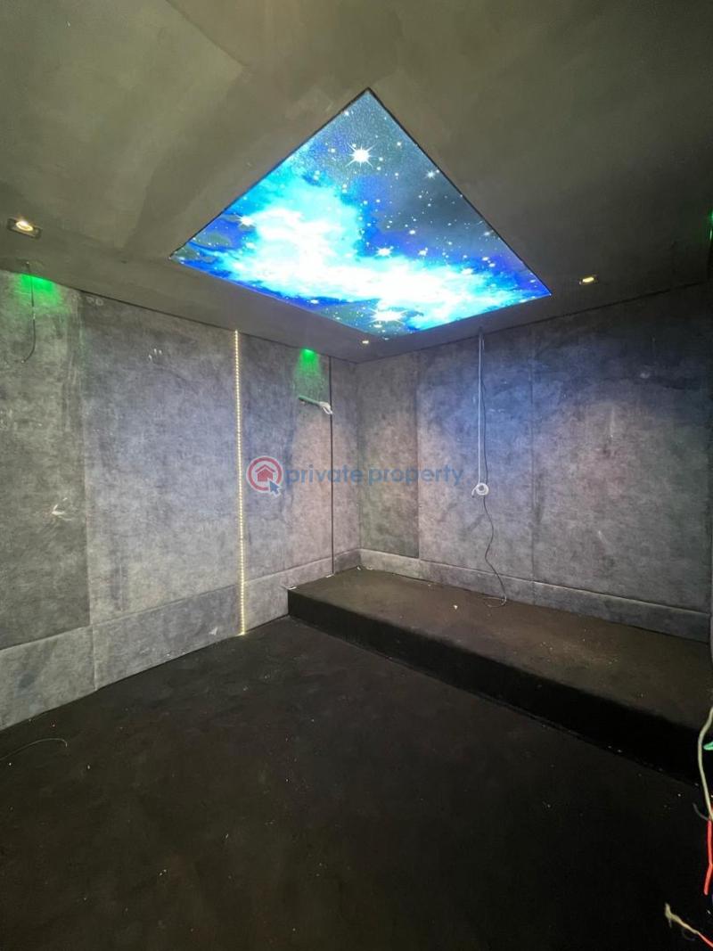 Osapa lekki luxurious duplex with swimming pool & cinema* - 2 5 bedroom Detached Duplex For Sale Osapa Lekki Lekki Lagos - 2