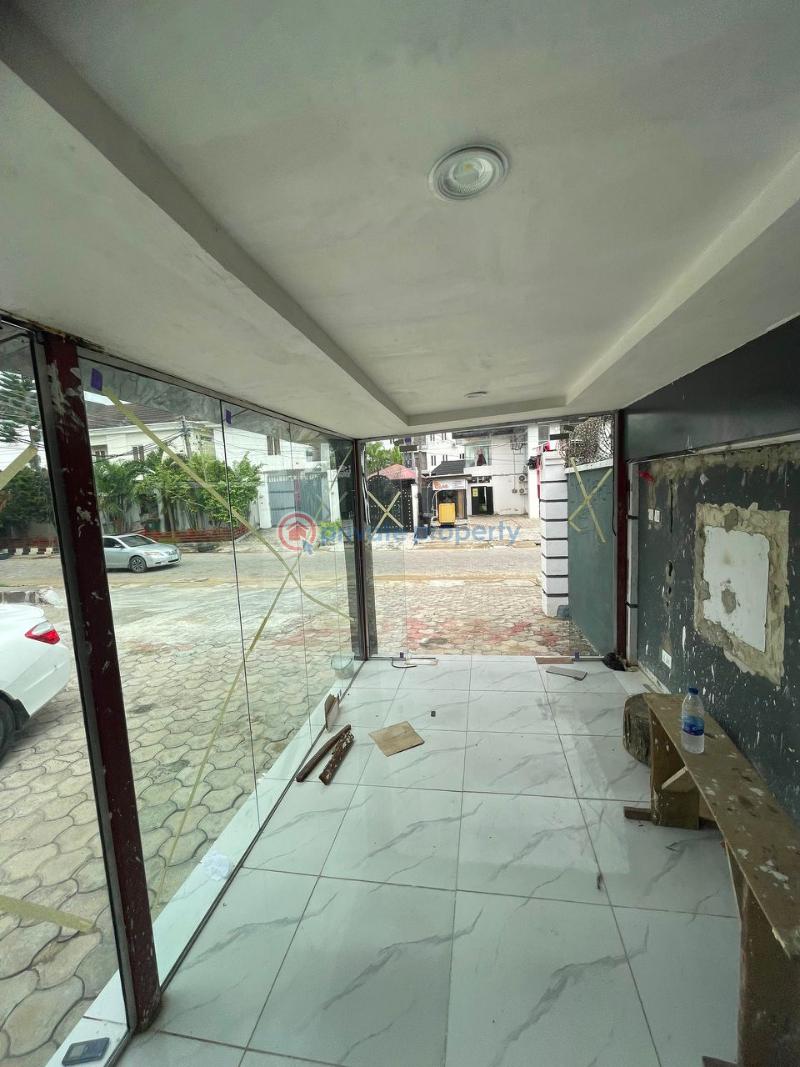 Shop For Rent Lekki Phase 1 Lagos - 4