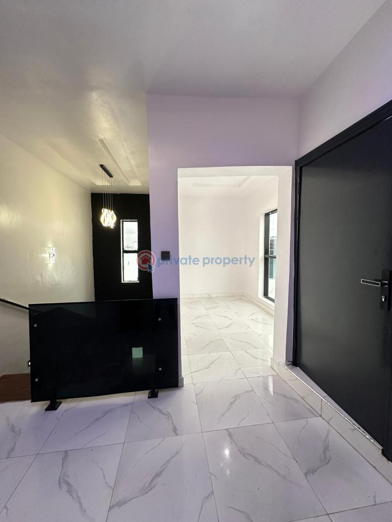Outstanding exquisitely built 5 bedroom fully detached duplex with bq, water view etc - 9 5 bedroom Detached Duplex For Sale Ajah Lagos - 9