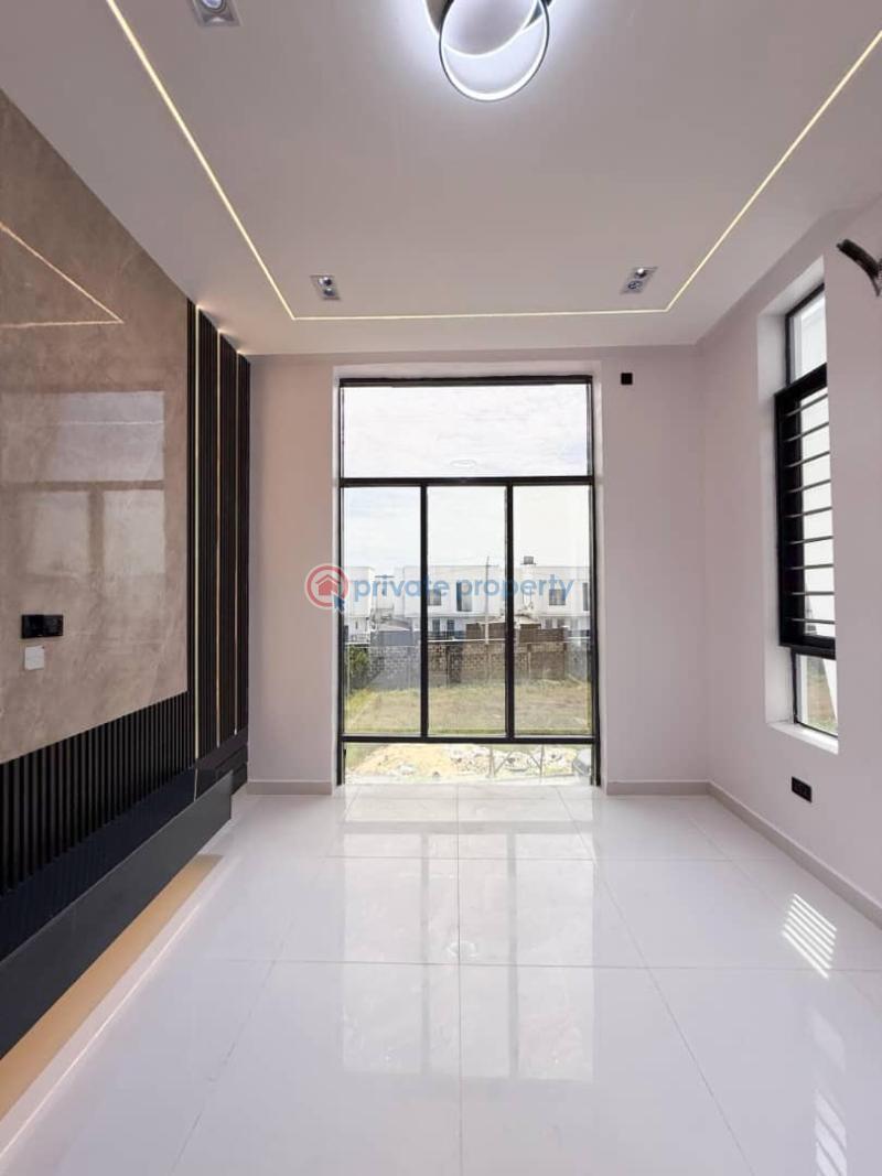 5 bedroom Detached Duplex For Sale Chevron Lekki Lagos - 3