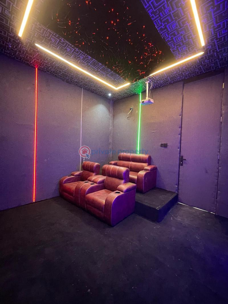 6 bedroom Detached Duplex For Sale Chevron Drive Lekki Lagos - 2