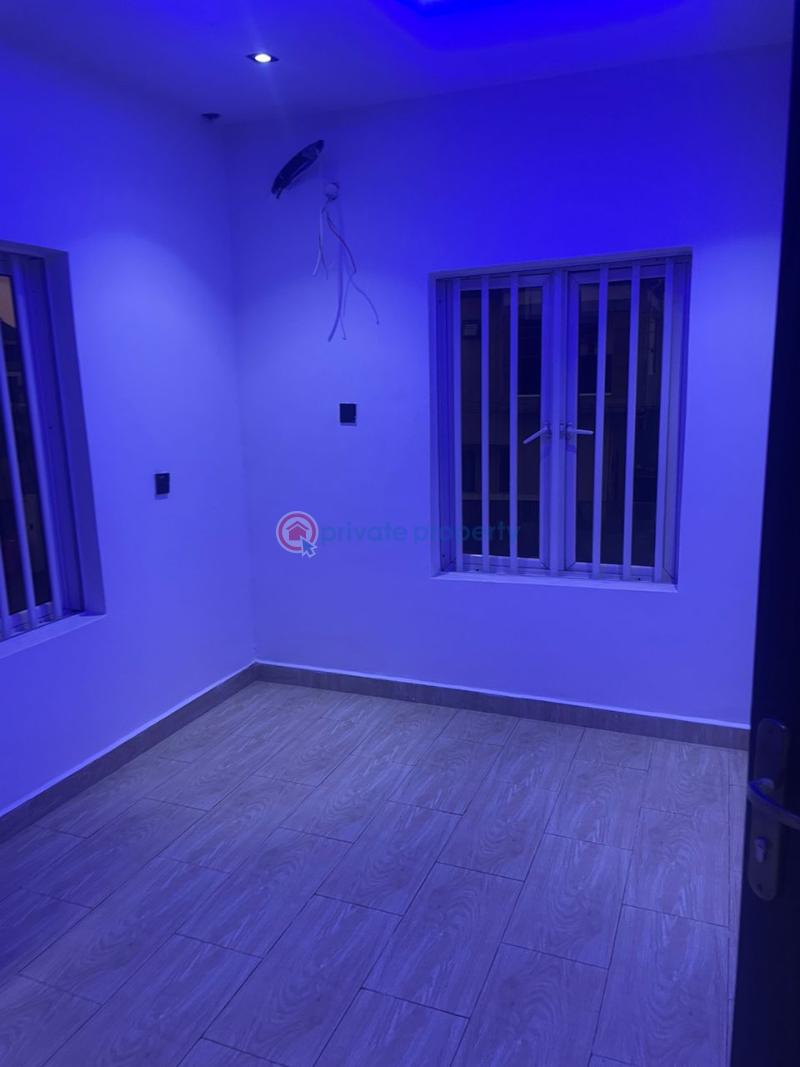 4 bedroom Semi detached Duplex For Sale Magodo Kosofe/Ikosi Lagos - 5