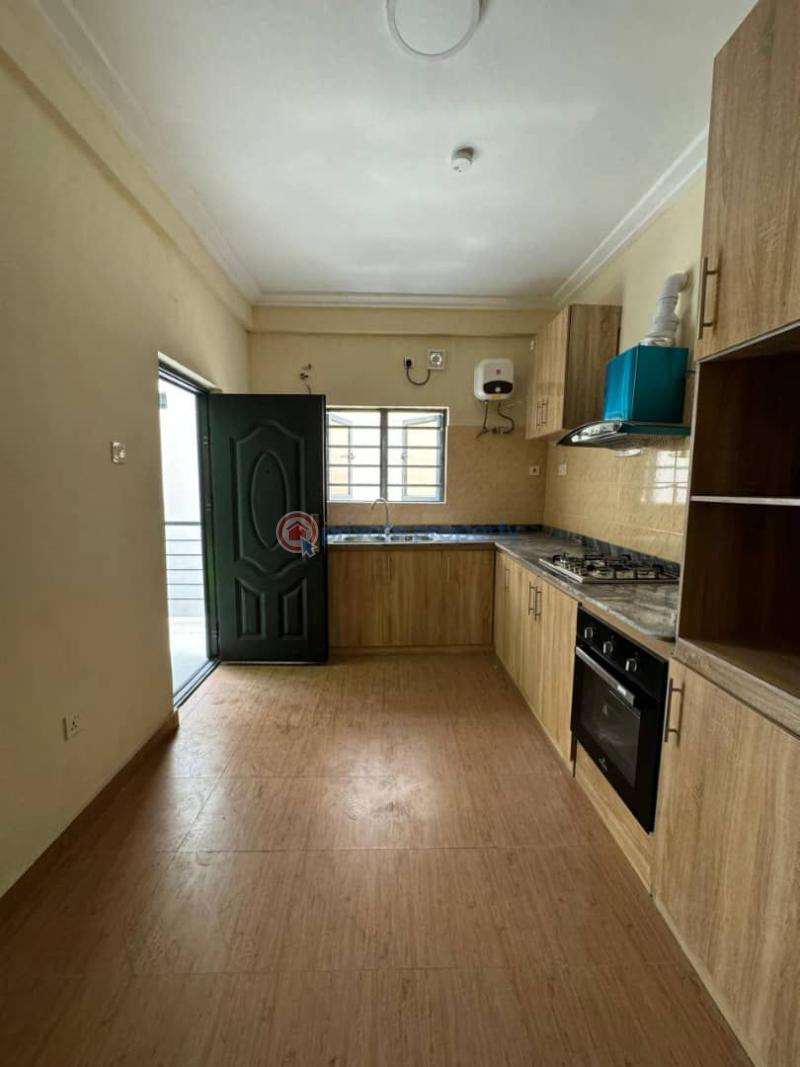 3 bedroom Block Of Flats For Sale Yaba Lagos - 9