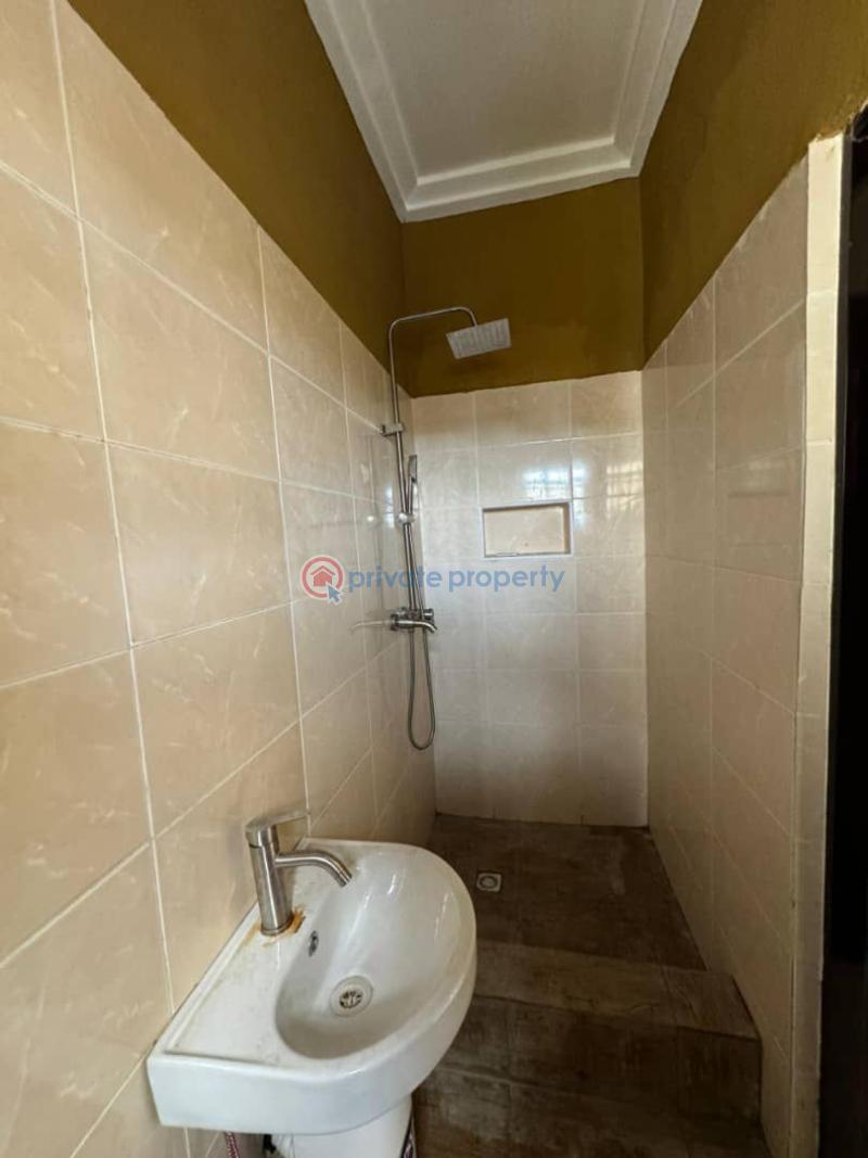 3 bedroom Block Of Flats For Sale Yaba Lagos - 12