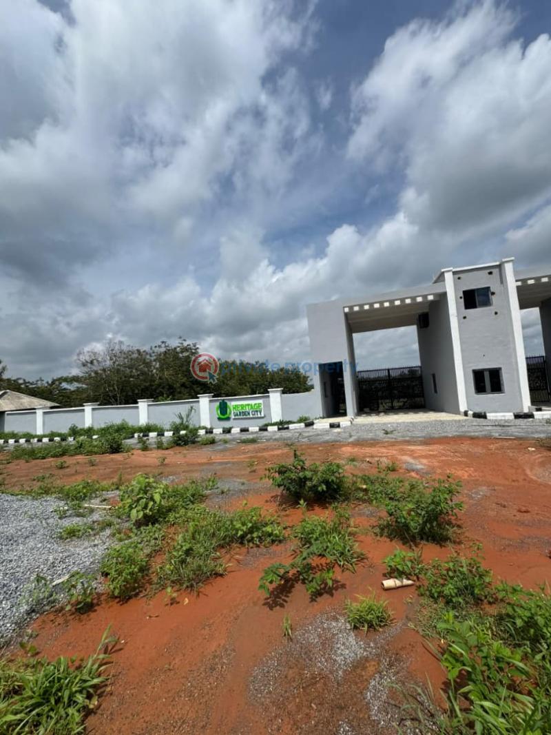 Residential Land For Sale Directly Facing Ikorodu/shagamu Road Ikorodu Lagos - 1