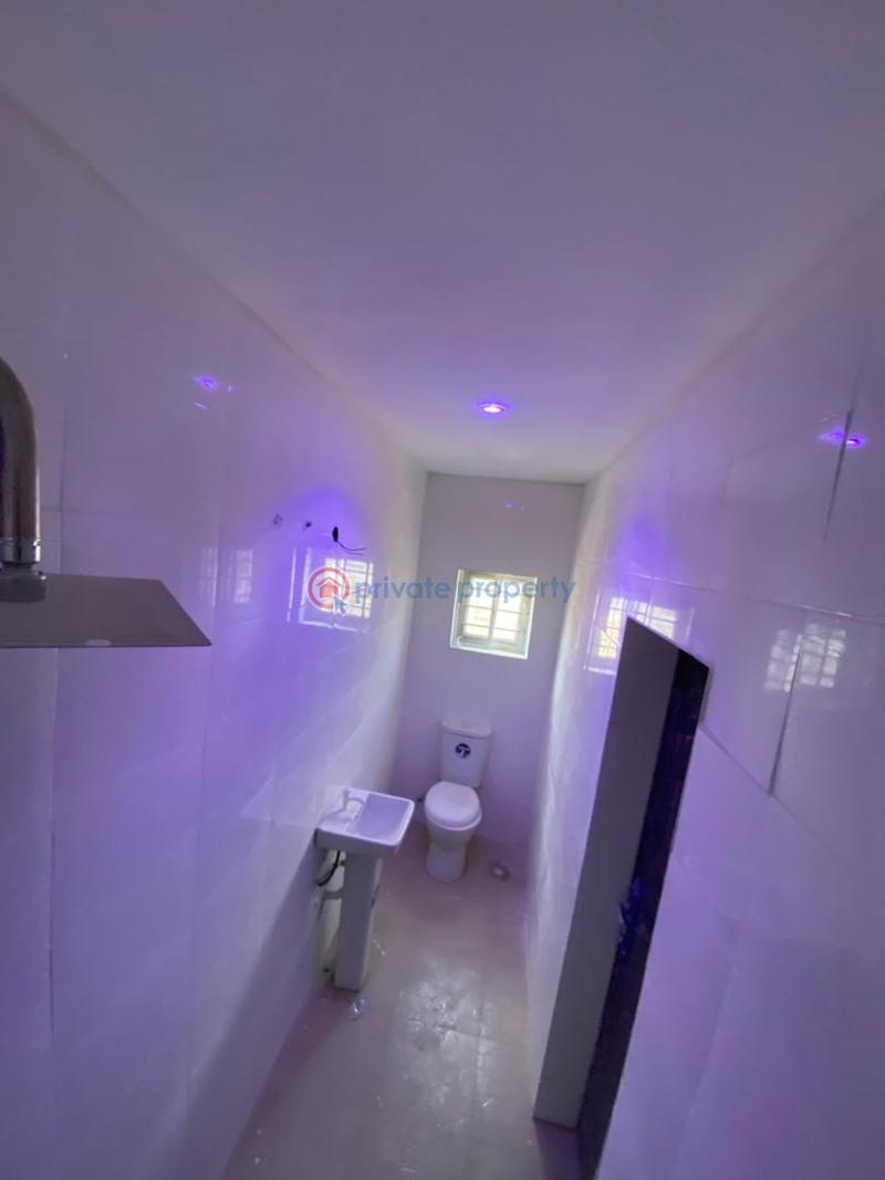 3 bedroom Block Of Flats For Sale Plot 84, Commercial Layout, Arab Road, Kubwa Kubwa Abuja Phase 4  - 5