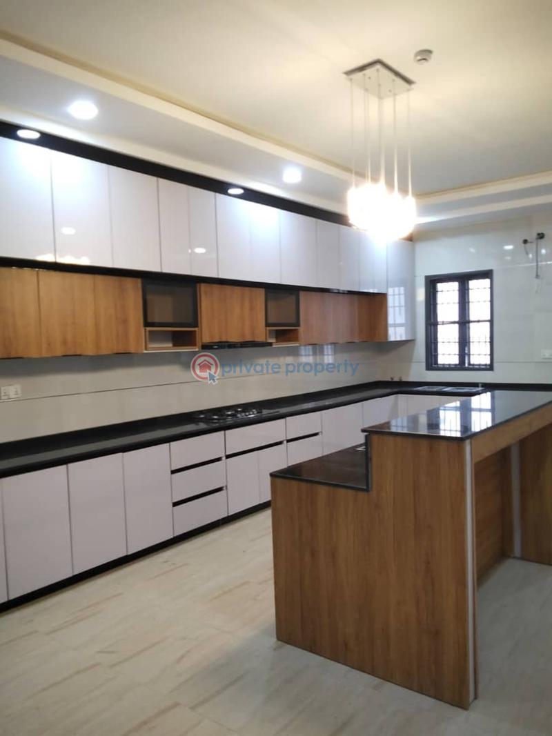 7 bedroom Detached Duplex For Sale Guzape Abuja Phase 1  - 5