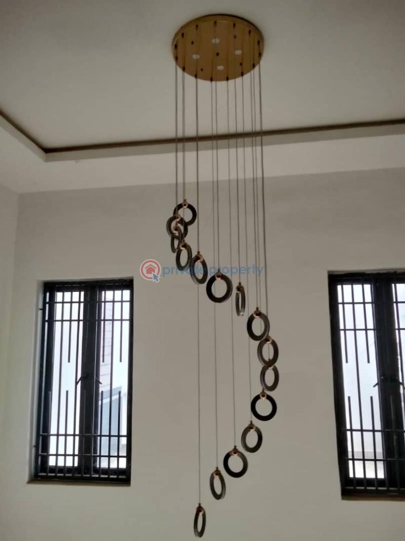 7 bedroom Detached Duplex For Sale Guzape Abuja Phase 1  - 2