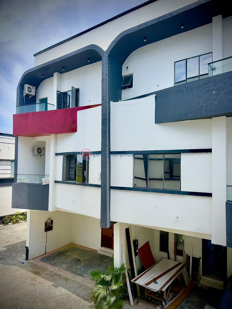 4 bedroom Terraced Duplex For Sale Along Orchid Hotel Road Before Cooplag Estate Lafiaji Lekki Lagos - 4
