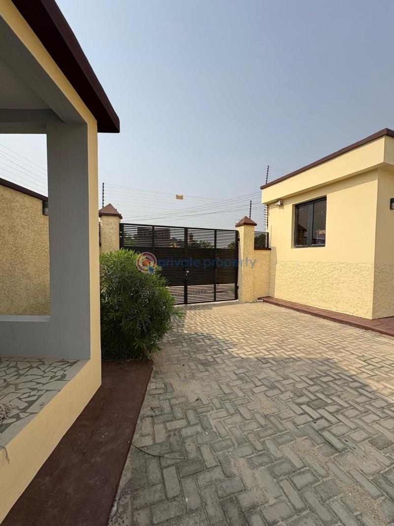 4 bedroom Detached Duplex For Rent Abraham Adesanya Ajah Lagos - 11