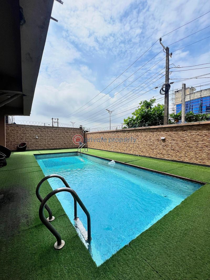 Partly furnished 3 bedroom apartment with bq, gym and swimming pool - 4 3 bedroom Block Of Flats For Sale Oniru Victoria Island Lagos - 4