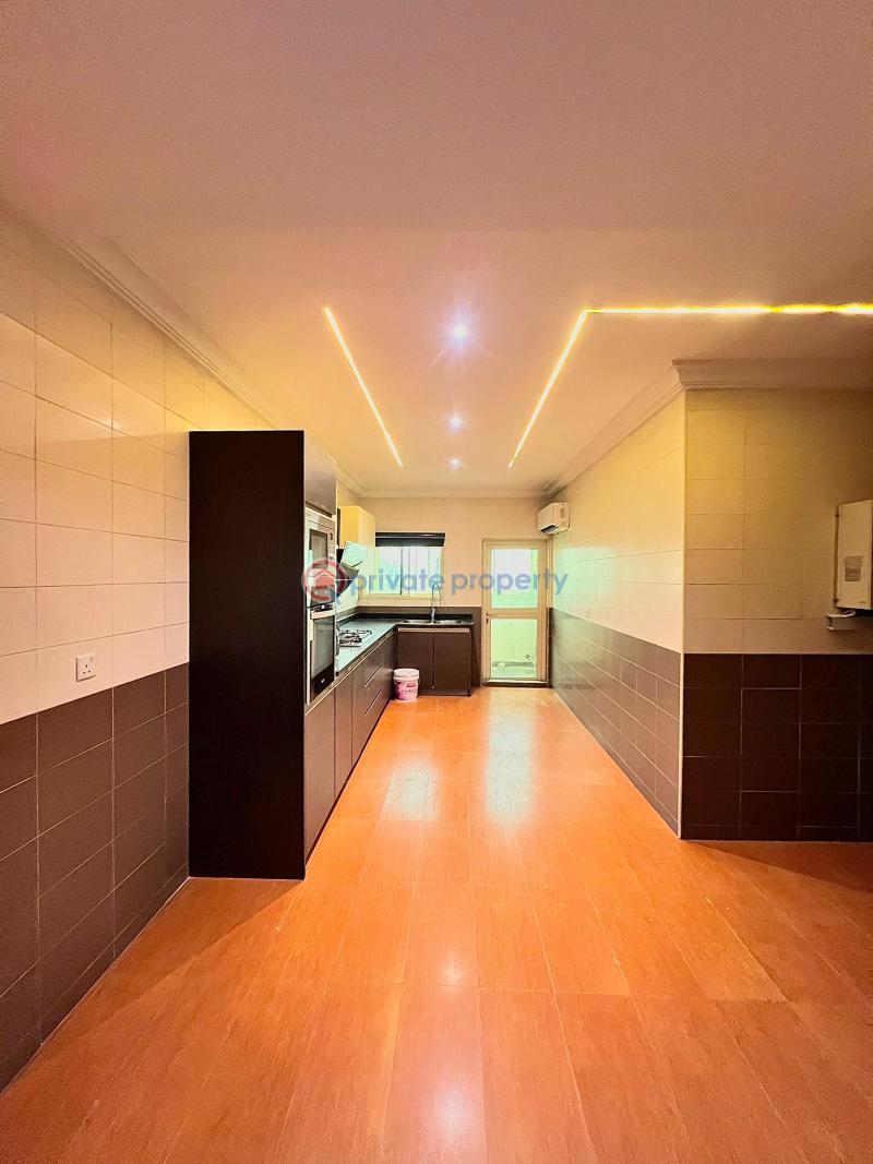 Partly furnished 3 bedroom apartment with bq, gym and swimming pool - 3 3 bedroom Block Of Flats For Sale Oniru Victoria Island Lagos - 3