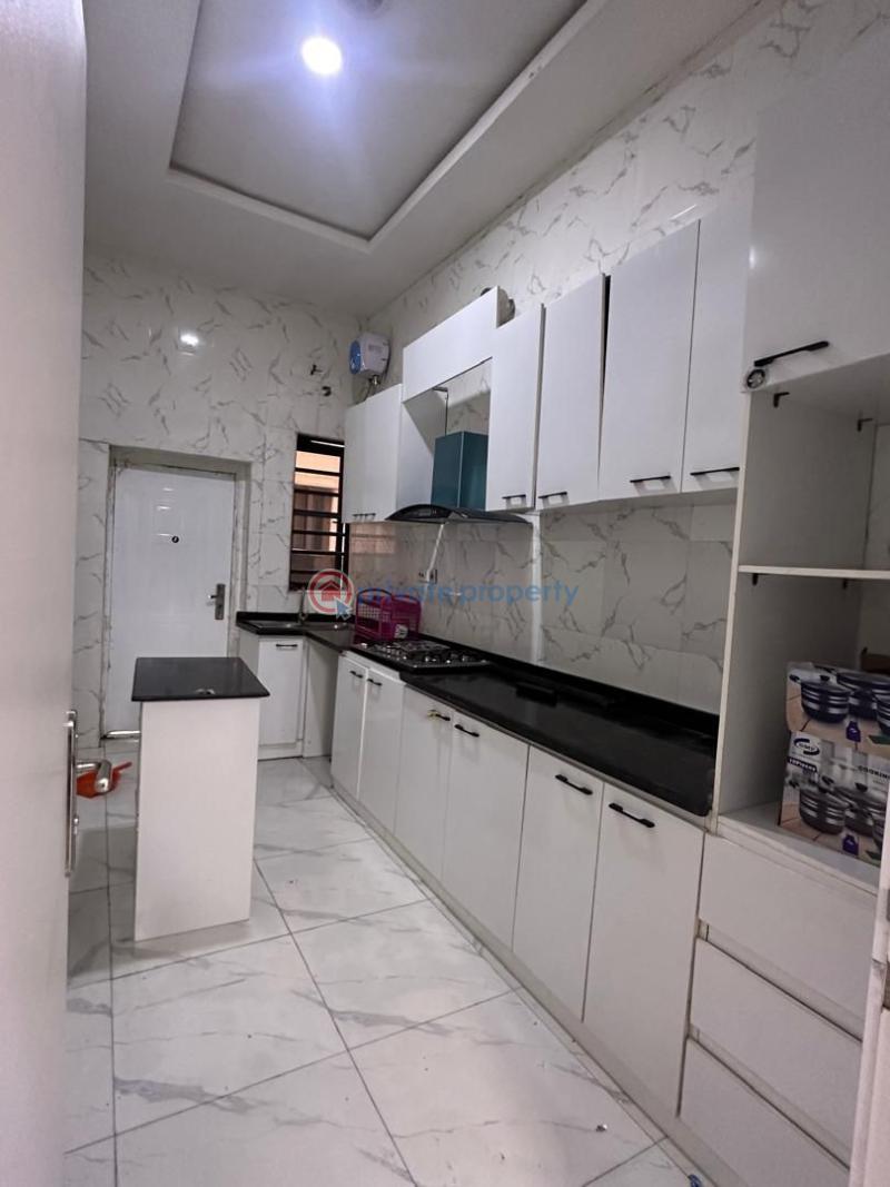 Partly furnished brand new 3bedroom in a serviced estate - 3 3 bedroom Block Of Flats For Rent Ikota Villa Estate Ikota Lekki Lagos - 3
