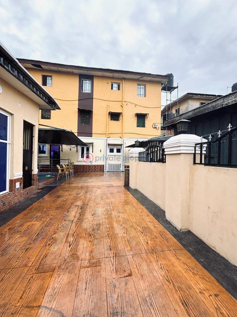 3 bedroom Flat & Apartment Short let Abesan Estate Ipaja Lagos - 10