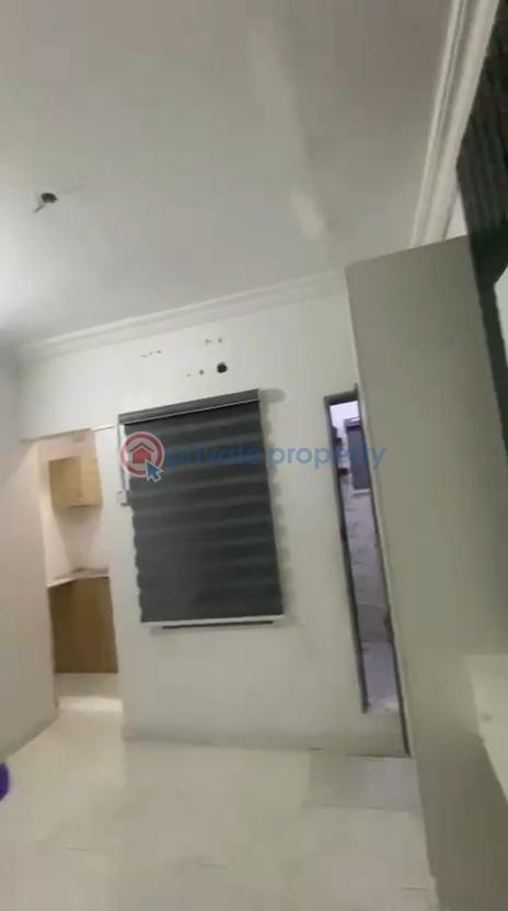 Pay and pack in roomself - 2 1 bedroom Self Contain For Rent Onike Yaba Lagos - 2