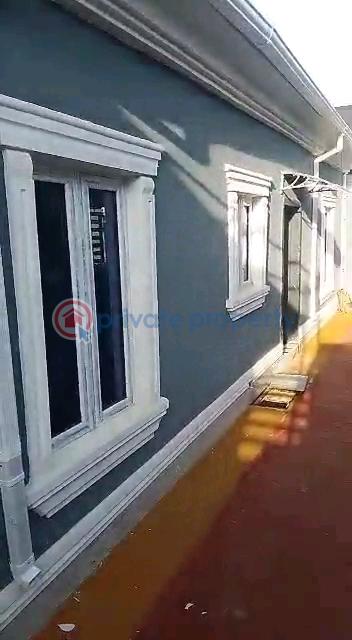 Pay and park in 3bedroom bungalow - 40 3 bedroom Detached Bungalow For Sale Ikola Road , Command Abule Egba Lagos - 40