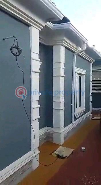 Pay and park in 3bedroom bungalow - 19 3 bedroom Detached Bungalow For Sale Ikola Road , Command Abule Egba Lagos - 19