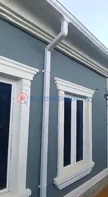 Pay and park in 3bedroom bungalow - 17 3 bedroom Detached Bungalow For Sale Ikola Road , Command Abule Egba Lagos - 17