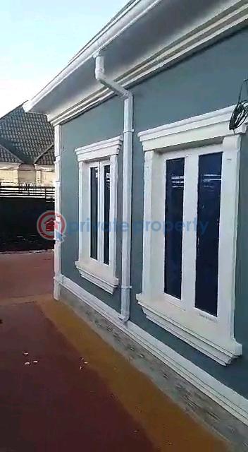 Pay and park in 3bedroom bungalow - 27 3 bedroom Detached Bungalow For Sale Ikola Road , Command Abule Egba Lagos - 27