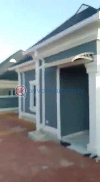 Pay and park in 3bedroom bungalow - 7 3 bedroom Detached Bungalow For Sale Ikola Road , Command Abule Egba Lagos - 7