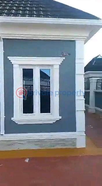 Pay and park in 3bedroom bungalow - 9 3 bedroom Detached Bungalow For Sale Ikola Road , Command Abule Egba Lagos - 9