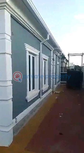 Pay and park in 3bedroom bungalow - 12 3 bedroom Detached Bungalow For Sale Ikola Road , Command Abule Egba Lagos - 12