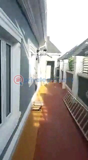 Pay and park in 3bedroom bungalow - 32 3 bedroom Detached Bungalow For Sale Ikola Road , Command Abule Egba Lagos - 32