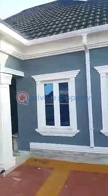 Pay and park in 3bedroom bungalow - 6 3 bedroom Detached Bungalow For Sale Ikola Road , Command Abule Egba Lagos - 6