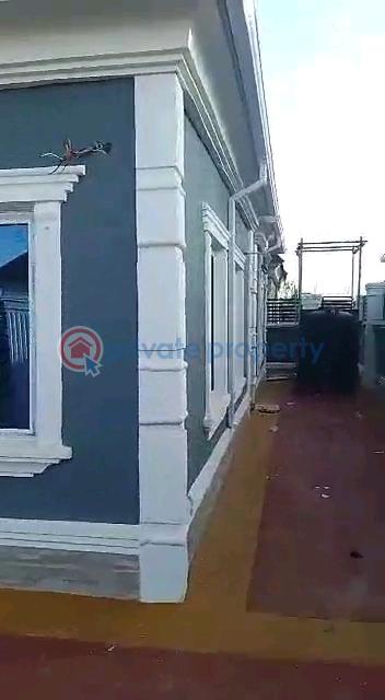 Pay and park in 3bedroom bungalow - 10 3 bedroom Detached Bungalow For Sale Ikola Road , Command Abule Egba Lagos - 10