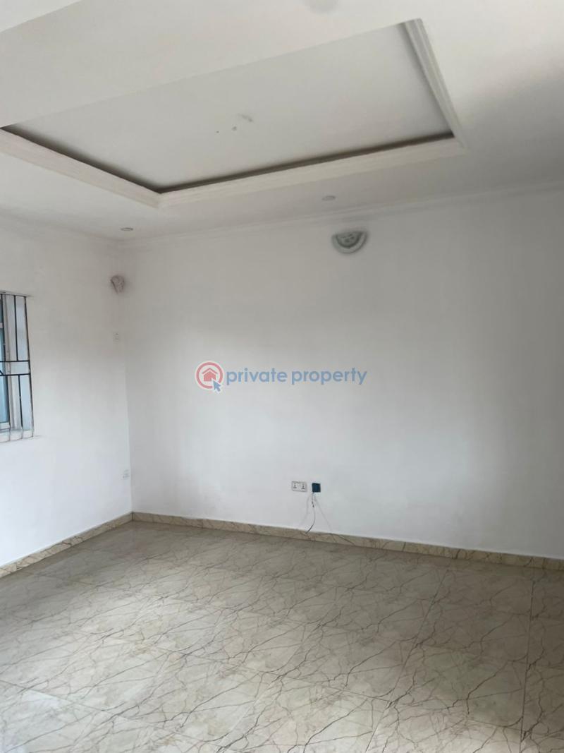 Pay and park in 3bedroom bungalow - 46 3 bedroom Detached Bungalow For Sale Ikola Road , Command Abule Egba Lagos - 46