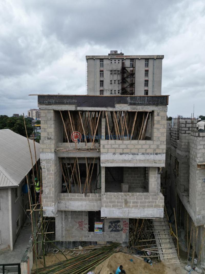 1 bedroom Flat & Apartment For Sale Surulere Lagos - 10