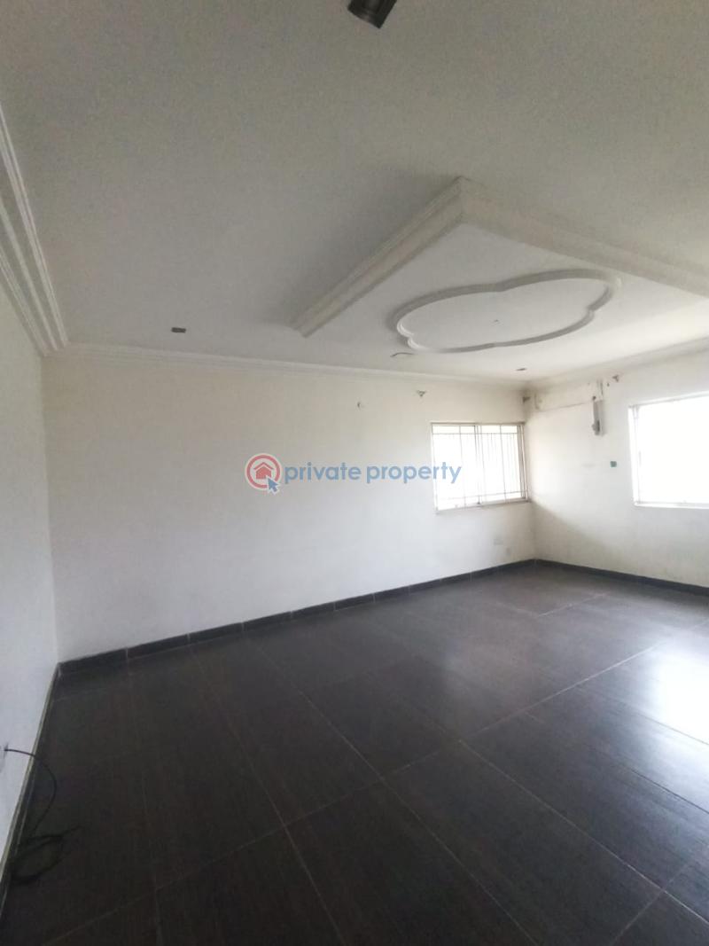 10 bedroom Semi detached Duplex For Rent Directly On Opebi Road Ikeja Lagos - 9