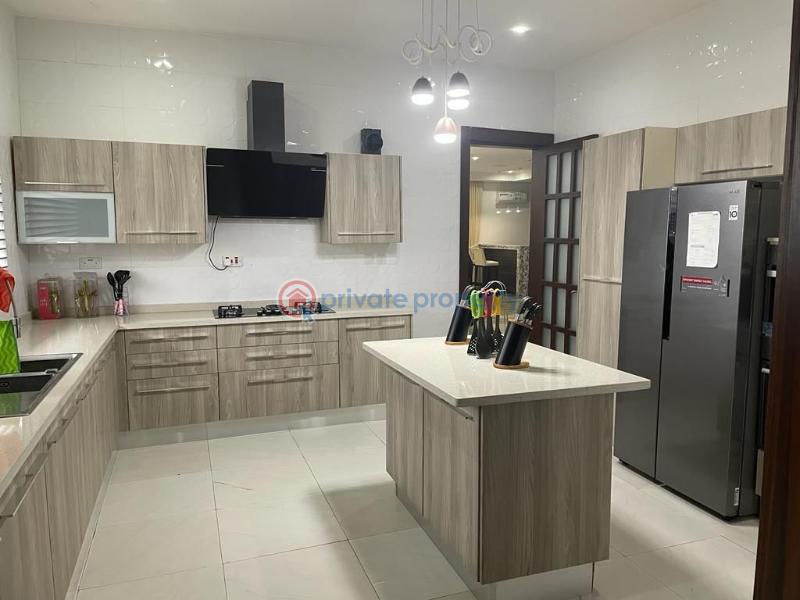 5 bedroom Maisonette For Sale Banana Island Ikoyi Lagos - 2