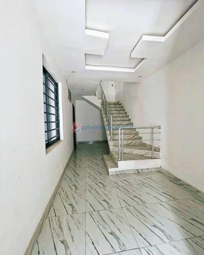 Perfect blend of comfort and sophistication in this well-maintained 4-bedroom terrace duplex - 5 4 bedroom Terraced Duplex For Rent Ikate Elegushi Lekki Lagos - 5