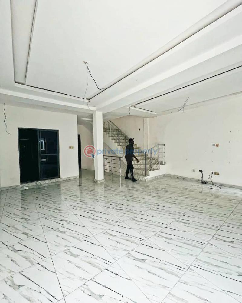 Perfect blend of comfort and sophistication in this well-maintained 4-bedroom terrace duplex - 4 4 bedroom Terraced Duplex For Rent Ikate Elegushi Lekki Lagos - 4