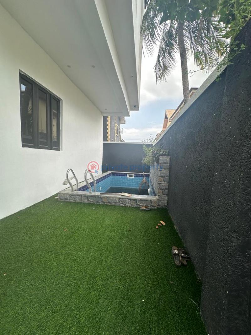 5 bedroom Duplex For Sale Thomas Estate Ajah Lagos - 2