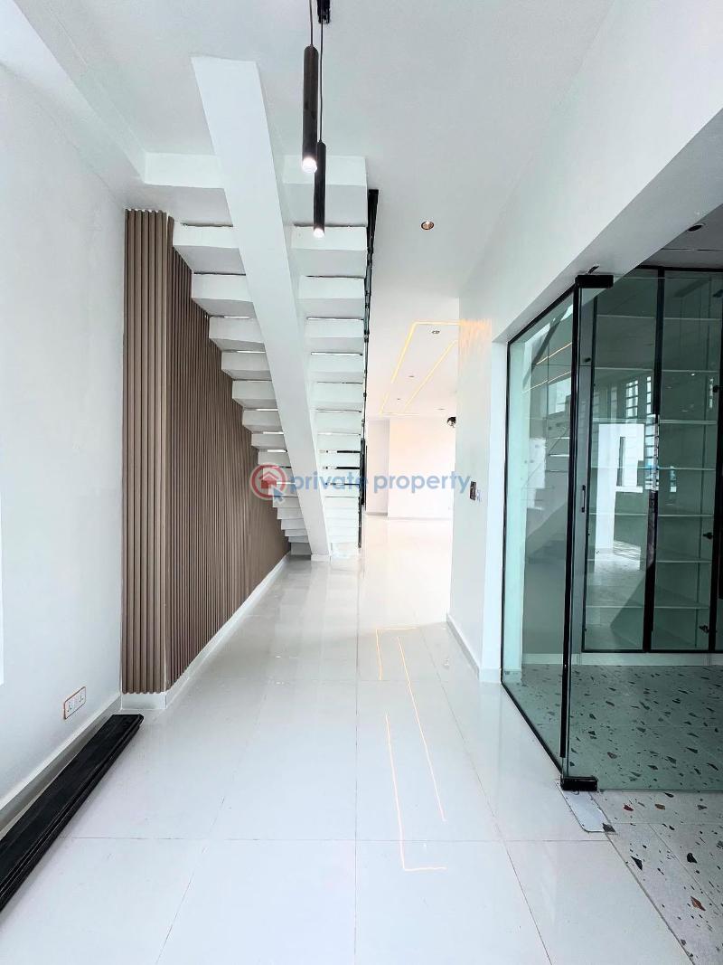 Perfectly carved luxury 5 bed detached duplex - 11 5 bedroom Detached Duplex For Sale Chevron Drive Lekki Lagos - 11