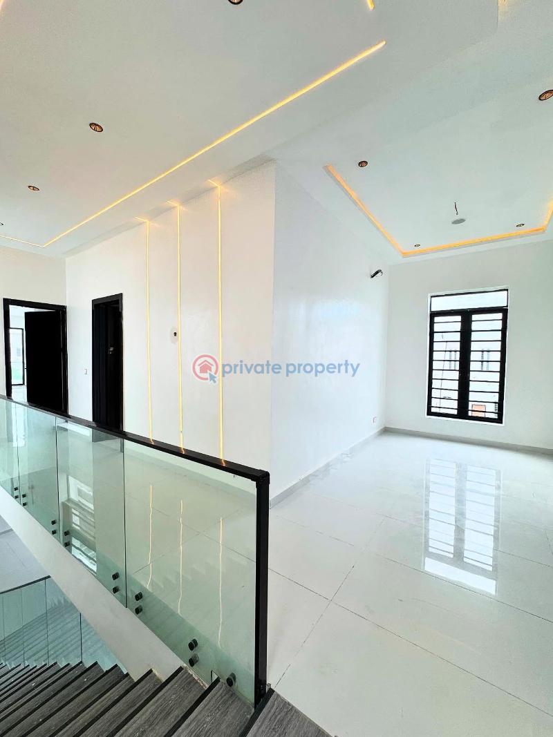 Perfectly carved luxury 5 bed detached duplex - 3 5 bedroom Detached Duplex For Sale Chevron Drive Lekki Lagos - 3