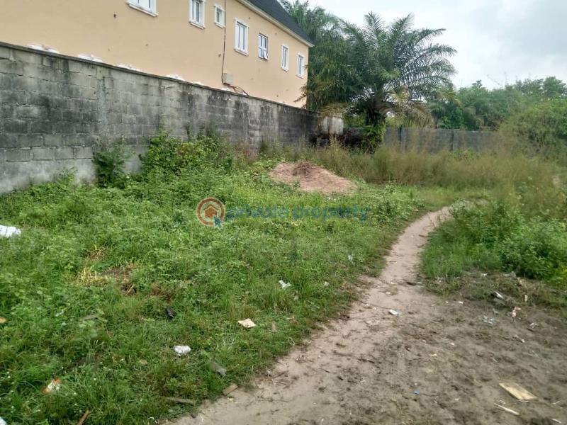 Mixed use Land For Sale Jehovah Witness Road, Bogije, Sharing Fence With Kingdom Hall Alatise Ibeju-Lekki Lagos - 1