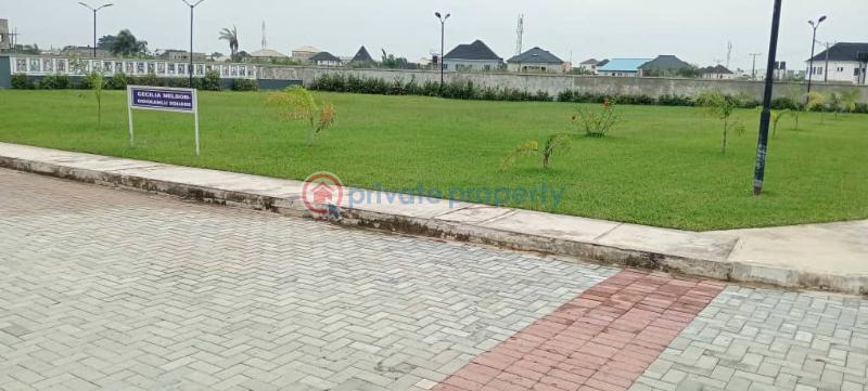 Land For Sale 👉de Avocado 👉fairfield Apartments 👉novare Mall 👉abijo Gra 👉corona School 👉several Gated Estates 👉several Hotels 👉several International Schools Ibeju-Lekki Lagos - 2