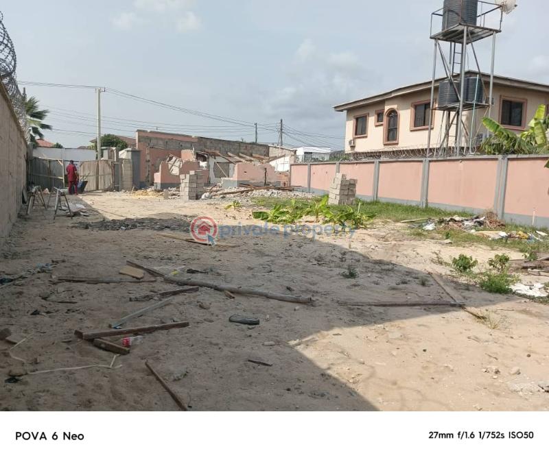 Plots of mixed use land - 1 Mixed use Land For Sale Behind Dominion Pizza Thomas Estate Ajah Lagos - 1