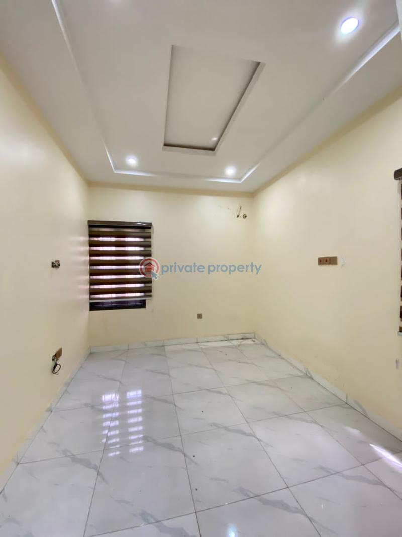3 bedroom Flat & Apartment For Rent Gaduwa Abuja Phase 2  - 4