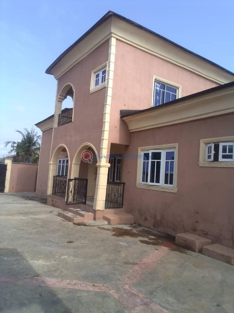 4 bedroom Duplex For Sale Favours Estate Akuru Ibadan Oyo - 0