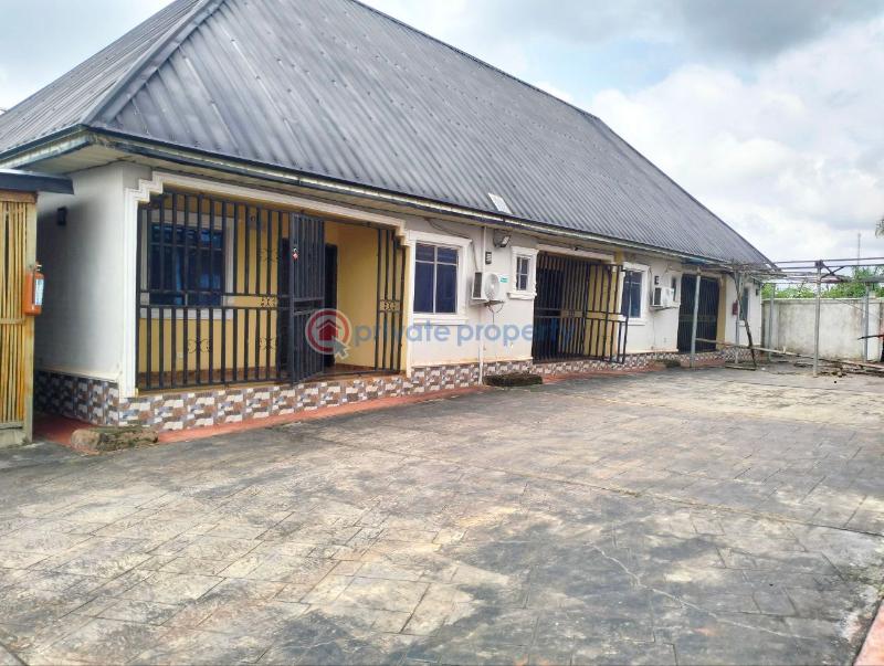 3 bedroom Detached Bungalow For Sale Ikumakpayi Street, Off Benin Akure Expressway, Iyowa. Asaba Delta - 8