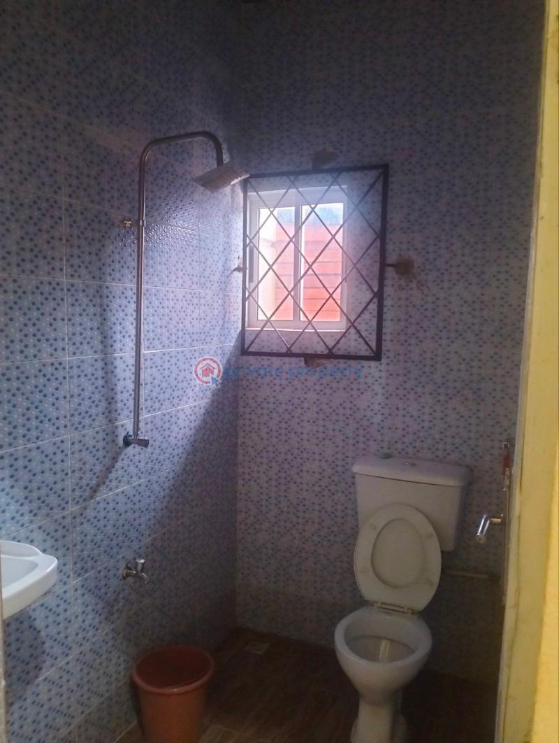 3 bedroom Detached Bungalow For Sale Ikumakpayi Street, Off Benin Akure Expressway, Iyowa. Asaba Delta - 4