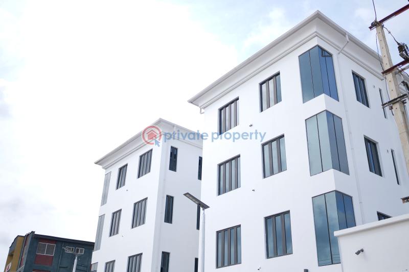 2 bedroom Flat & Apartment For Rent 64, Haastrup Surulere Lagos - 2