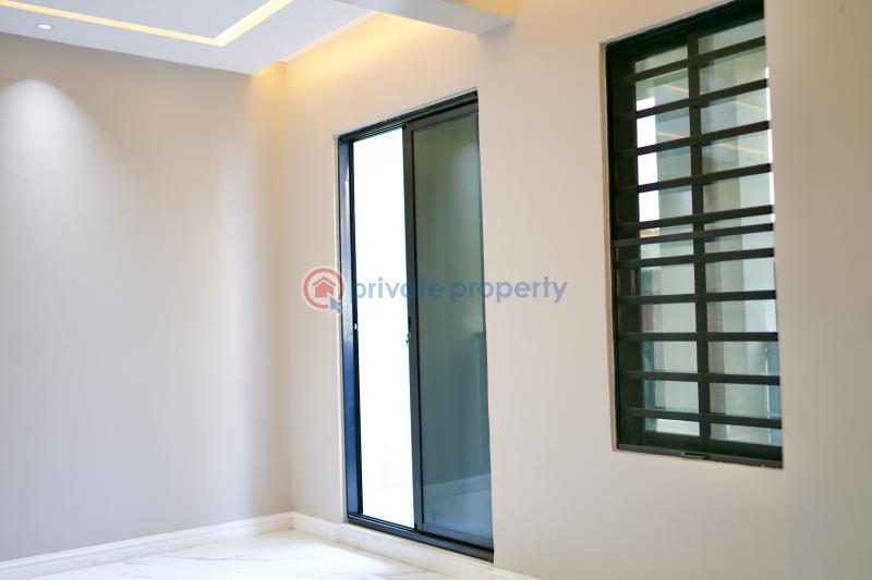 2 bedroom Flat & Apartment For Rent 64, Haastrup Surulere Lagos - 1